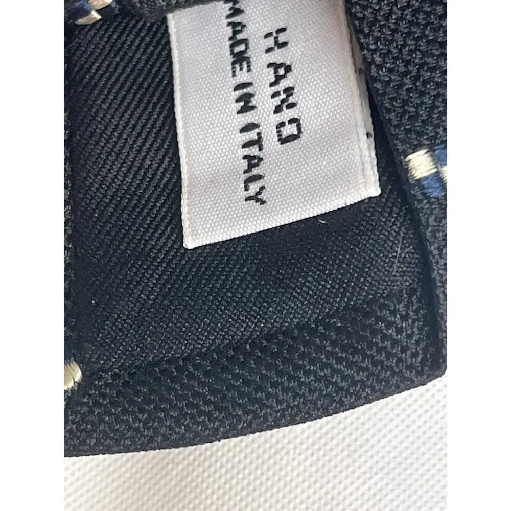 Vintage BARNEYS NEW YORK - Silk Tie - Hand Made in Italy - Black